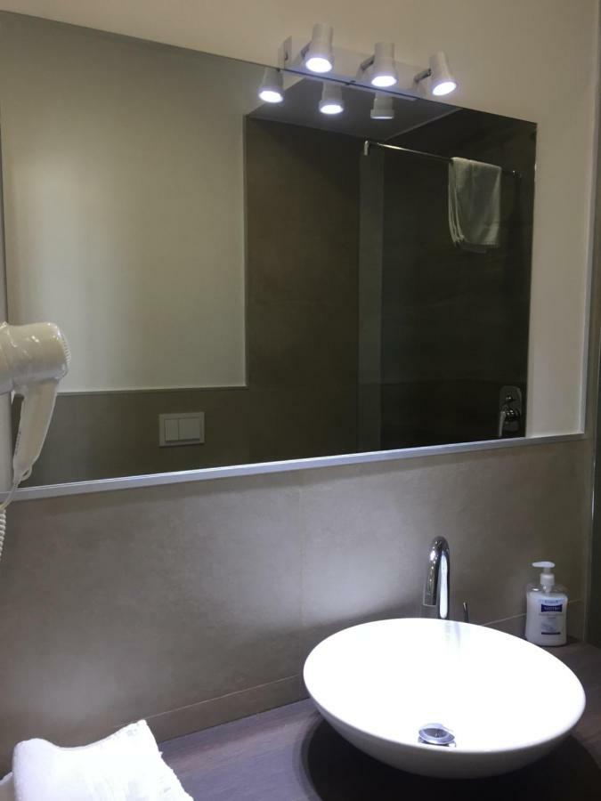 דירות נאפולי Residenza Garibaldi מראה חיצוני תמונה