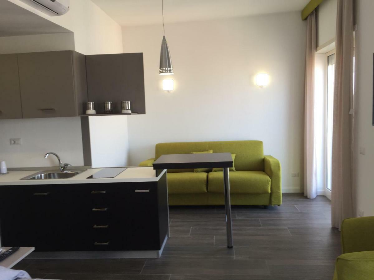דירות נאפולי Residenza Garibaldi מראה חיצוני תמונה