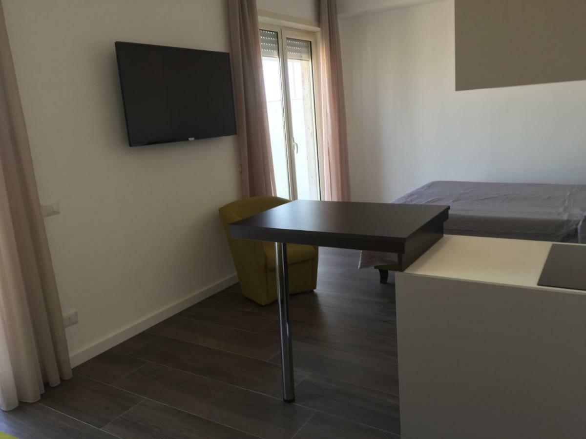 דירות נאפולי Residenza Garibaldi מראה חיצוני תמונה