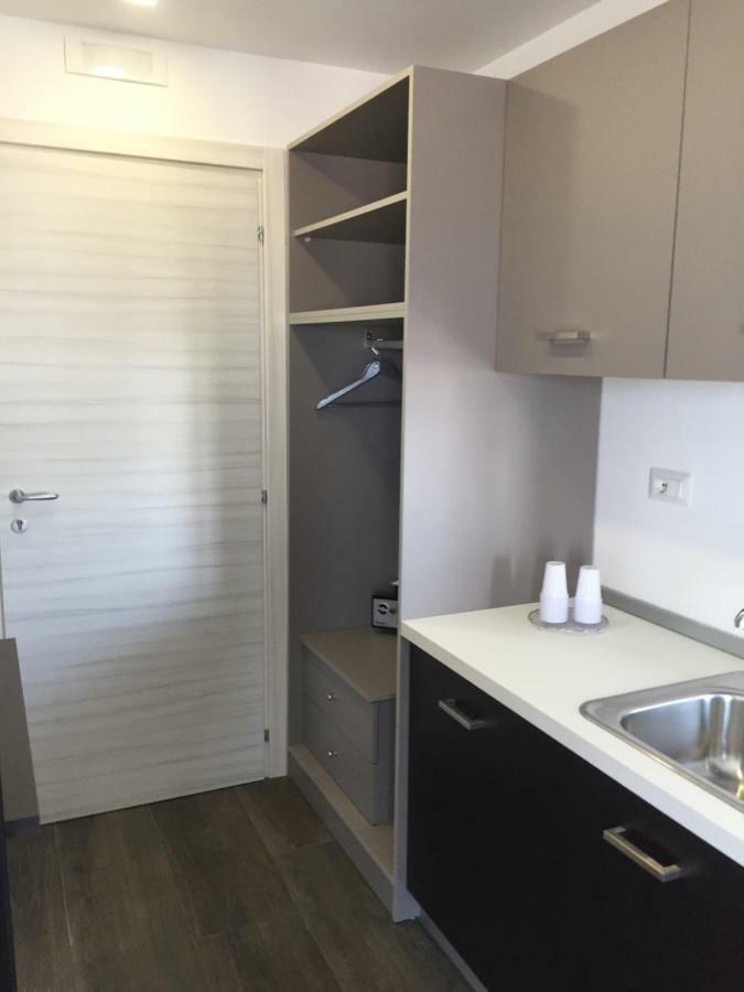 דירות נאפולי Residenza Garibaldi מראה חיצוני תמונה