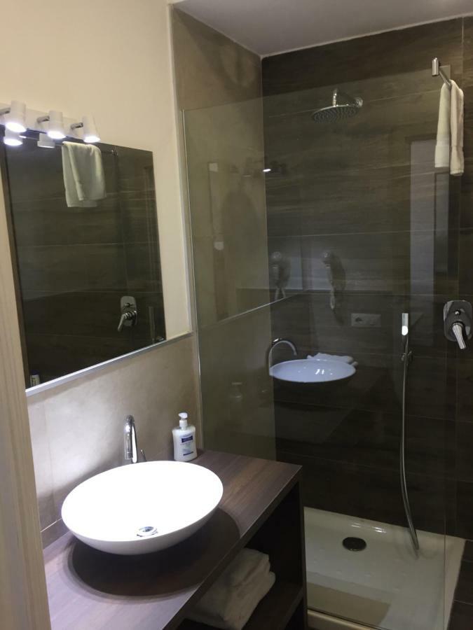 דירות נאפולי Residenza Garibaldi מראה חיצוני תמונה